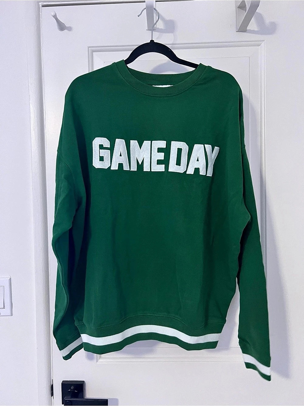 Gameday Graphic Sweatshirt in Green & White NWOT - size medium